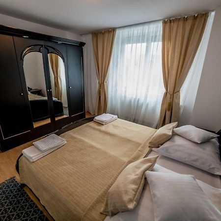 Apartament Sorina Maria Apartment Дева Екстериор снимка