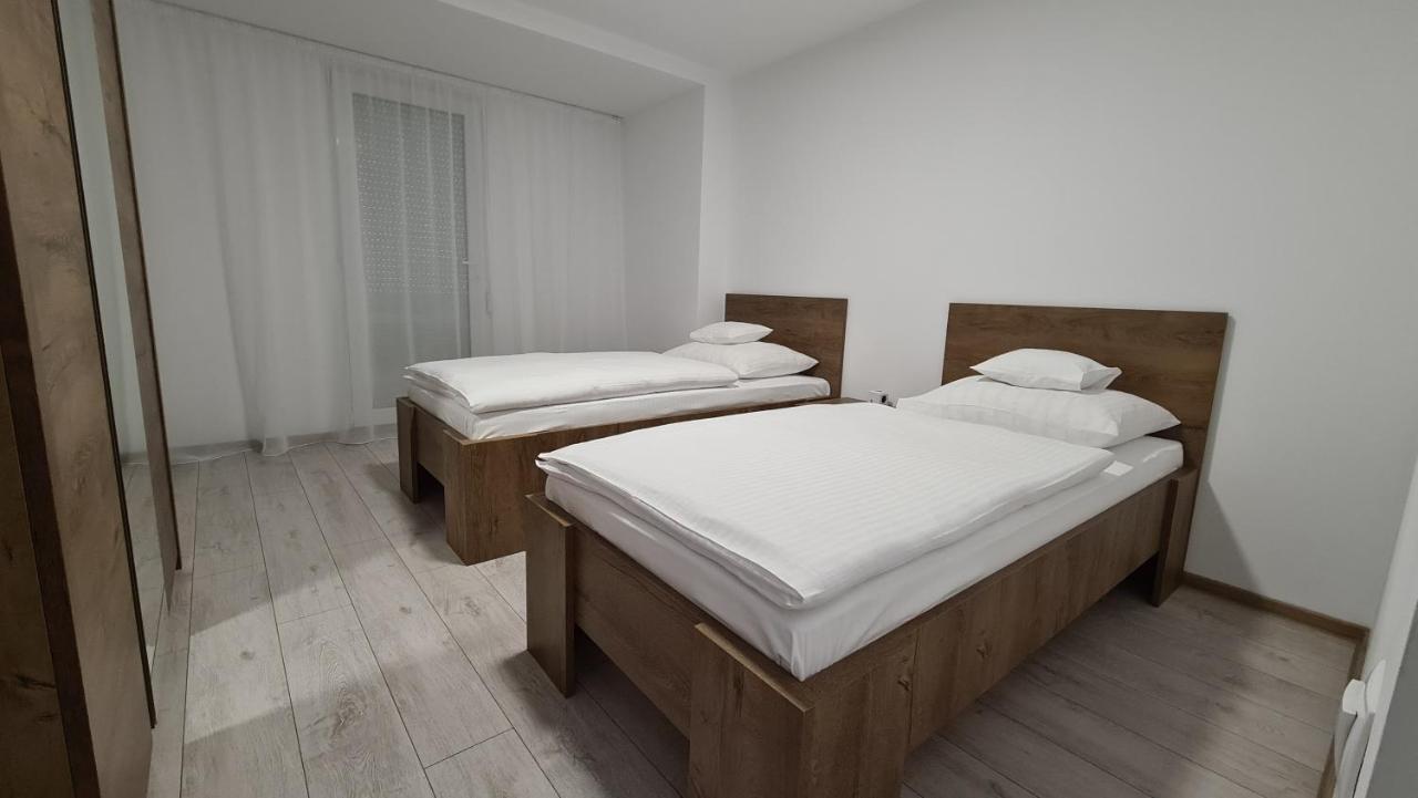 Apartament Sorina Maria Apartment Дева Екстериор снимка