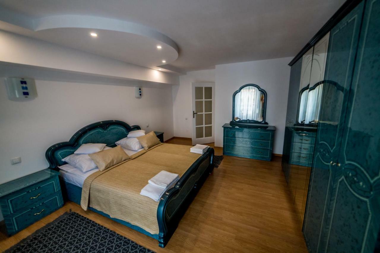Apartament Sorina Maria Apartment Дева Екстериор снимка