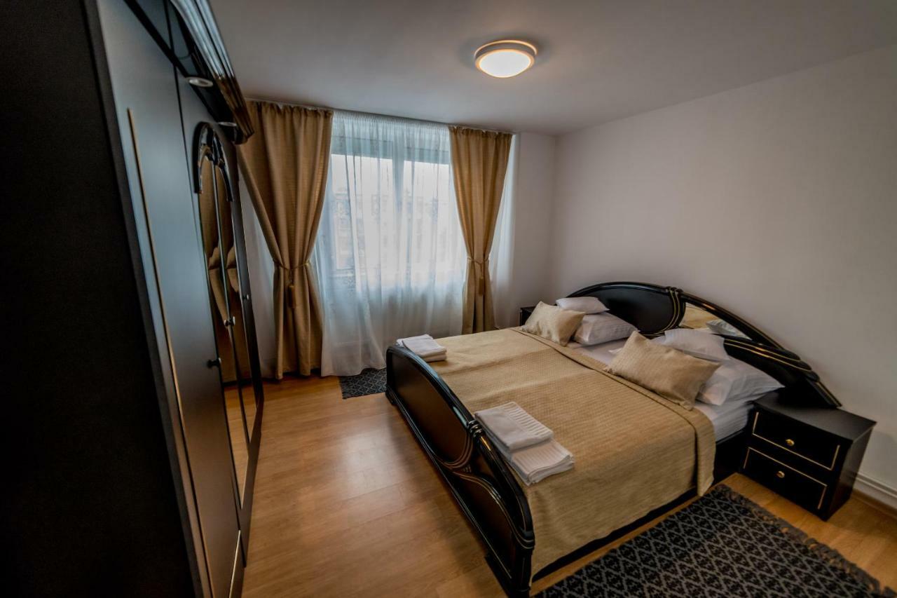 Apartament Sorina Maria Apartment Дева Екстериор снимка