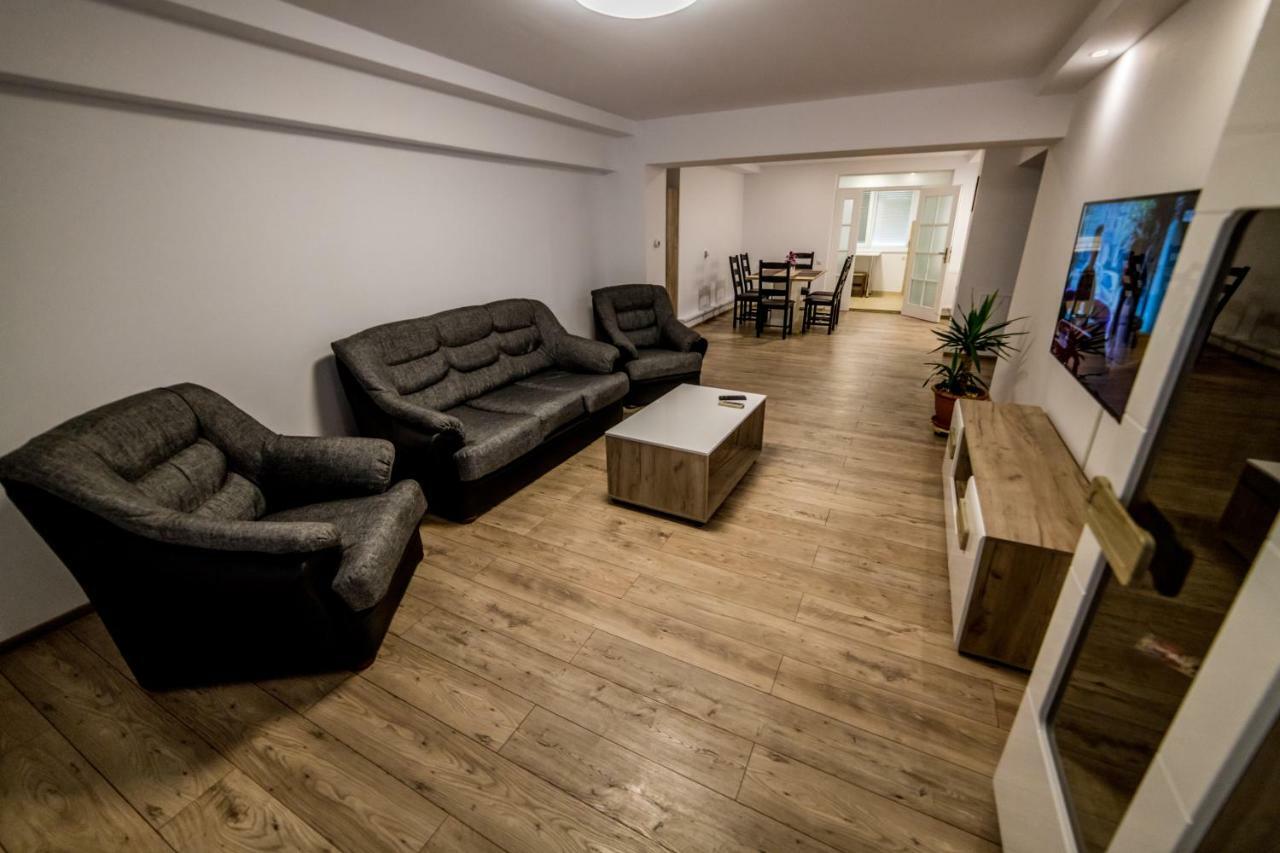 Apartament Sorina Maria Apartment Дева Екстериор снимка
