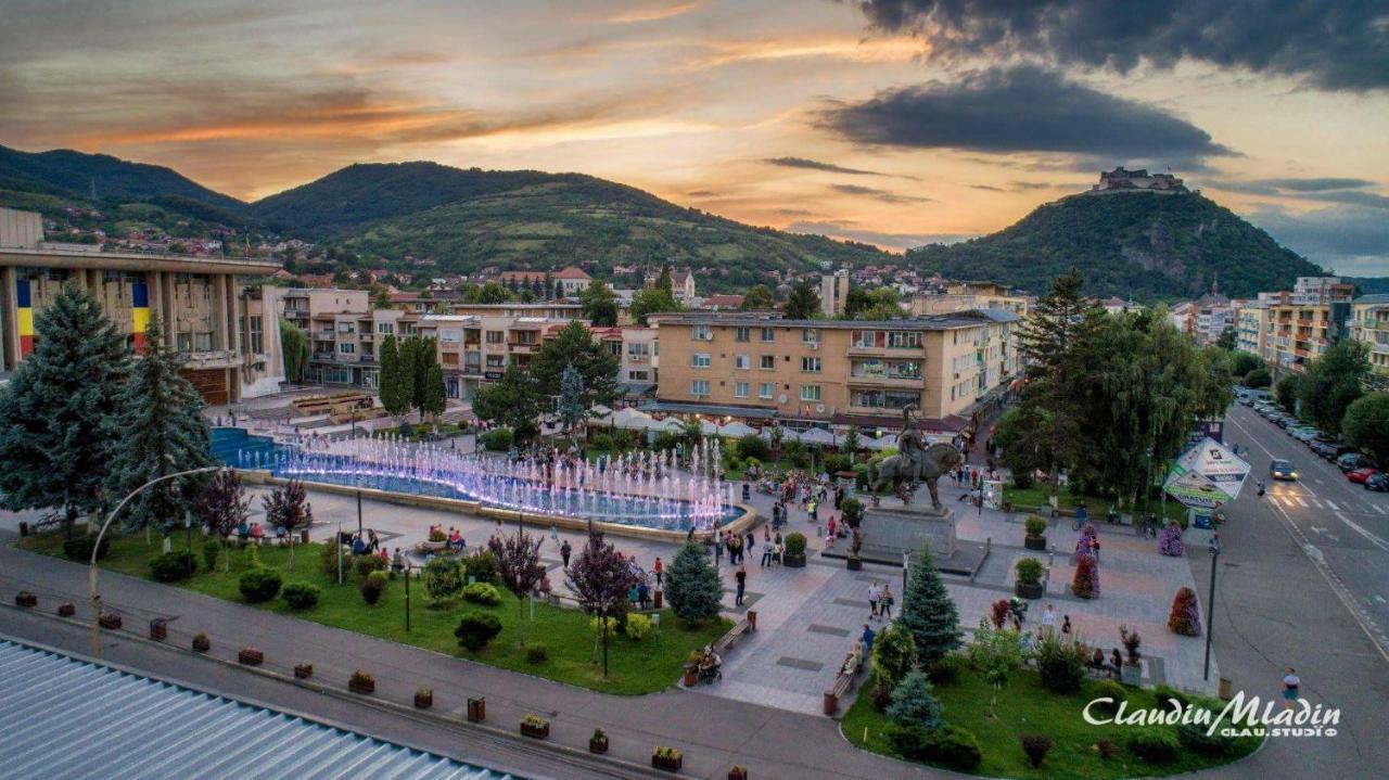 Apartament Sorina Maria Apartment Дева Екстериор снимка
