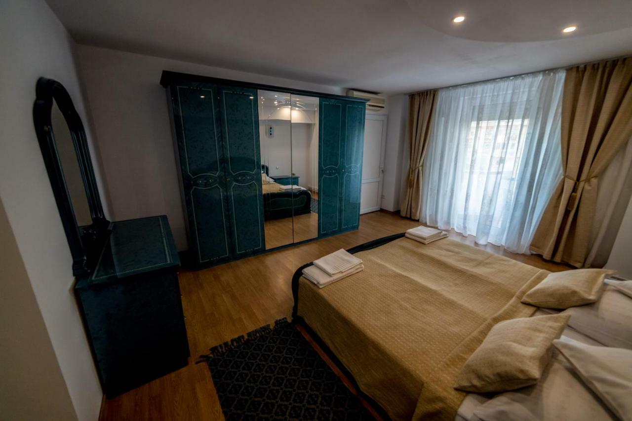 Apartament Sorina Maria Apartment Дева Екстериор снимка